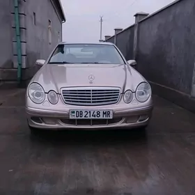 Mercedes-Benz E320 2003