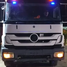 Mercedes-Benz ACTROS 3331 2006