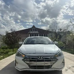 Hyundai Elantra 2020