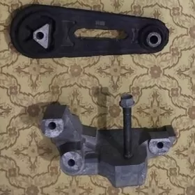 Nissan Versa poduşkasy