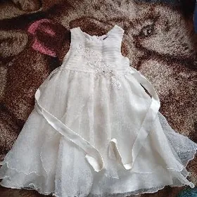 белое Платье на девочку