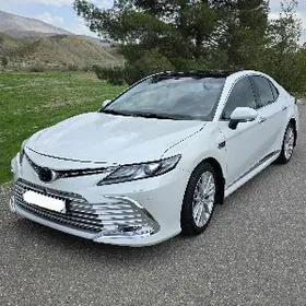 Toyota Camry 2018