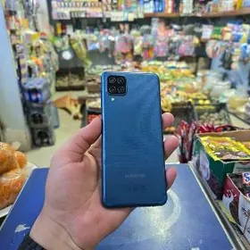 Samsung a12    4/64/GB