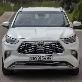 Toyota Highlander 2021