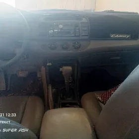 Toyota Camry 2004