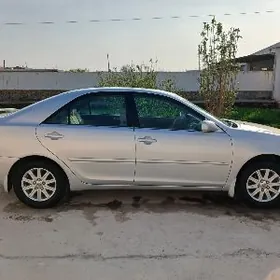 Toyota Camry 2005