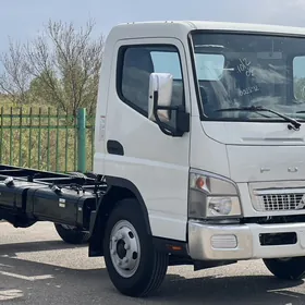 Mitsubishi Canter 2025