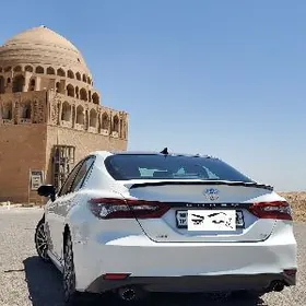 Toyota Camry 2020