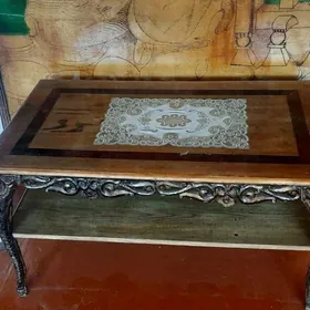 журнальный стол