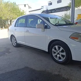 Nissan Versa 2011