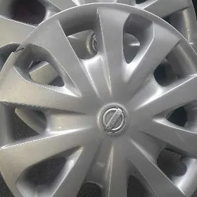 Нисан верса