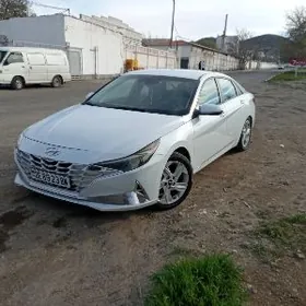 Hyundai Elantra 2021