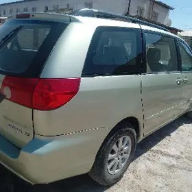 Toyota Sienna 2009