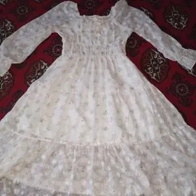 платье нежное ,новое