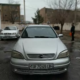 Opel Astra 2000