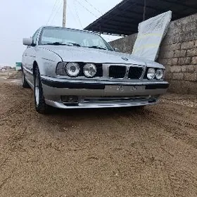 BMW 525 1989