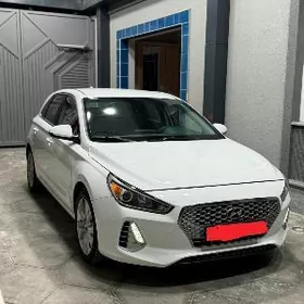 Hyundai Elantra GT 2020