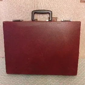 Продаю кожаный дипломат