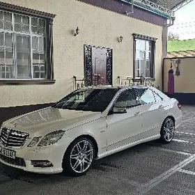 Mercedes-Benz E350 2013