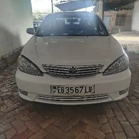 Toyota Camry 2004