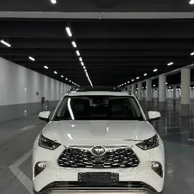 Toyota Highlander 2020