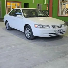 Toyota Camry 1999