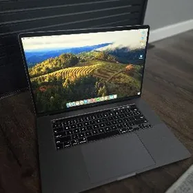 Apple MacBook Pro 16