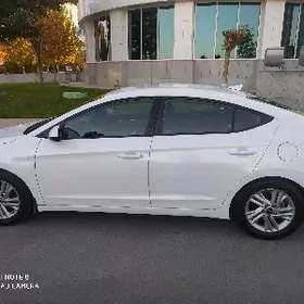 Hyundai Elantra 2020