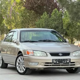 Toyota Camry 2000