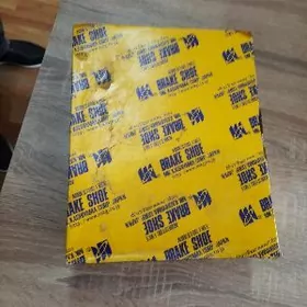 Nissan Urwan yzky kolodka