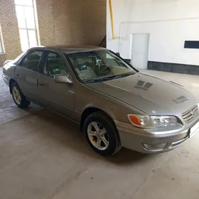 Toyota Camry 2000