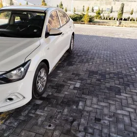 Hyundai Elantra 2021