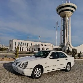 Mercedes-Benz E320 1998
