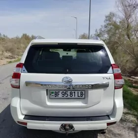 Toyota Land Cruiser Prado 2013