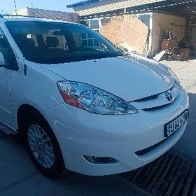 Toyota Sienna 2008
