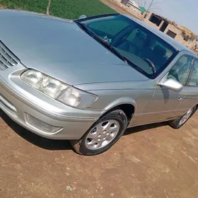 Toyota Camry 2000