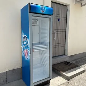 witrina haladilnik Ugur holodi