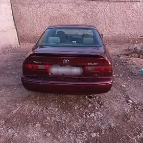Toyota Camry 1999