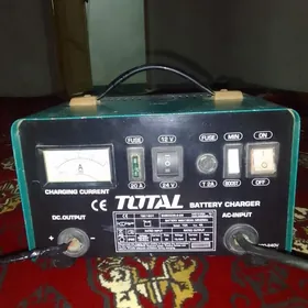 Akumulýator zarýatnik