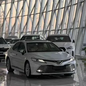 Toyota Camry 2020