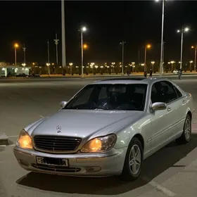 Mercedes-Benz S-Class 2001