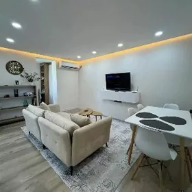 2мкр. 2 в 3 комнаты 55м²