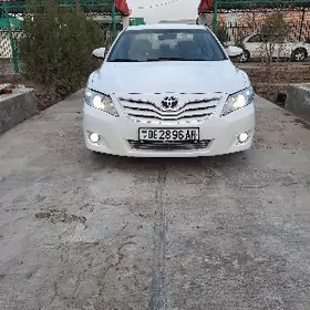 Toyota Camry 2011