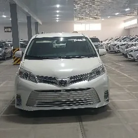 Toyota Sienna 2020