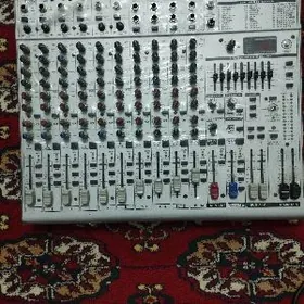 behringer1832 pult