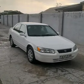 Toyota Camry 2001