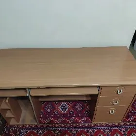 Стол компьютерный