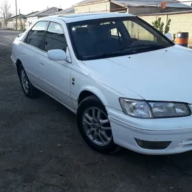 Toyota Camry 2000