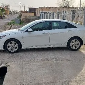 Hyundai Elantra 2021