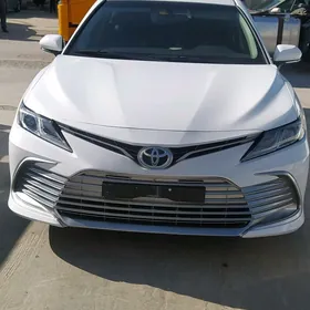 Toyota Camry Hybrid 2022